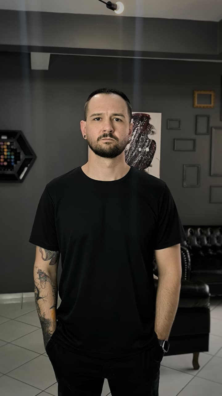 Inenson Hoelscher – Tatuador e fundador da Ine Tattoo em Marau-RS